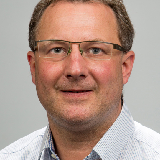  Henning Schnelle